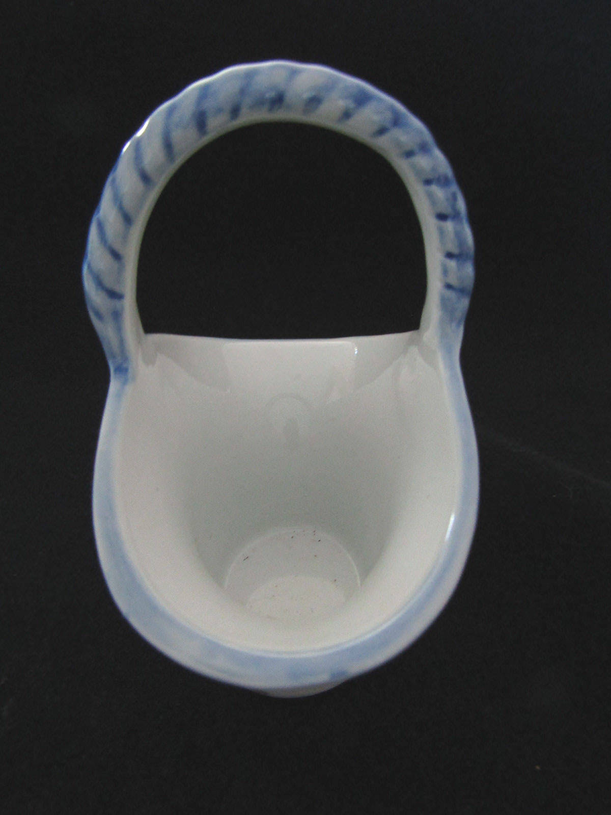 Andrea by Sadek Small Porcelain Basket w/ Handle Butterflies & Leaves EUC