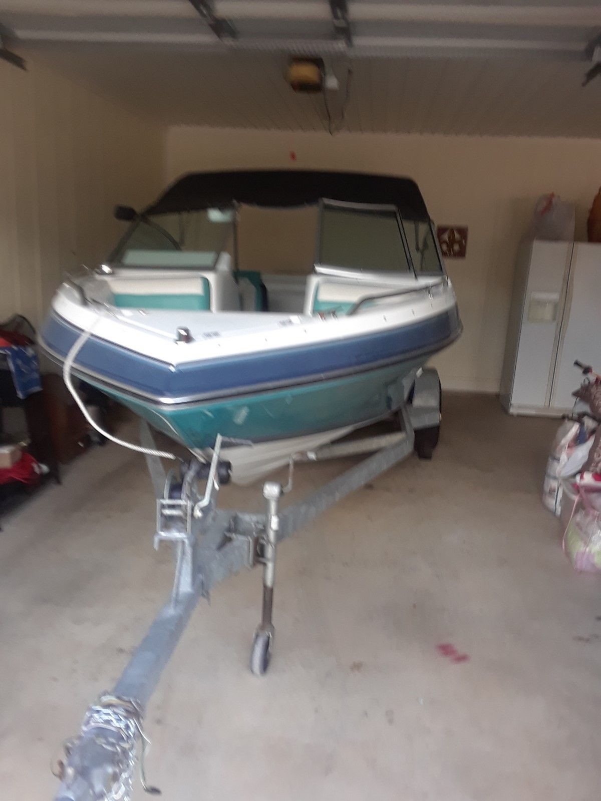 1988 FOUR WINNS, V6 INBOARD OUTBOARD, LESS THAN 300 HOURS ON BOAT SINCE NEW