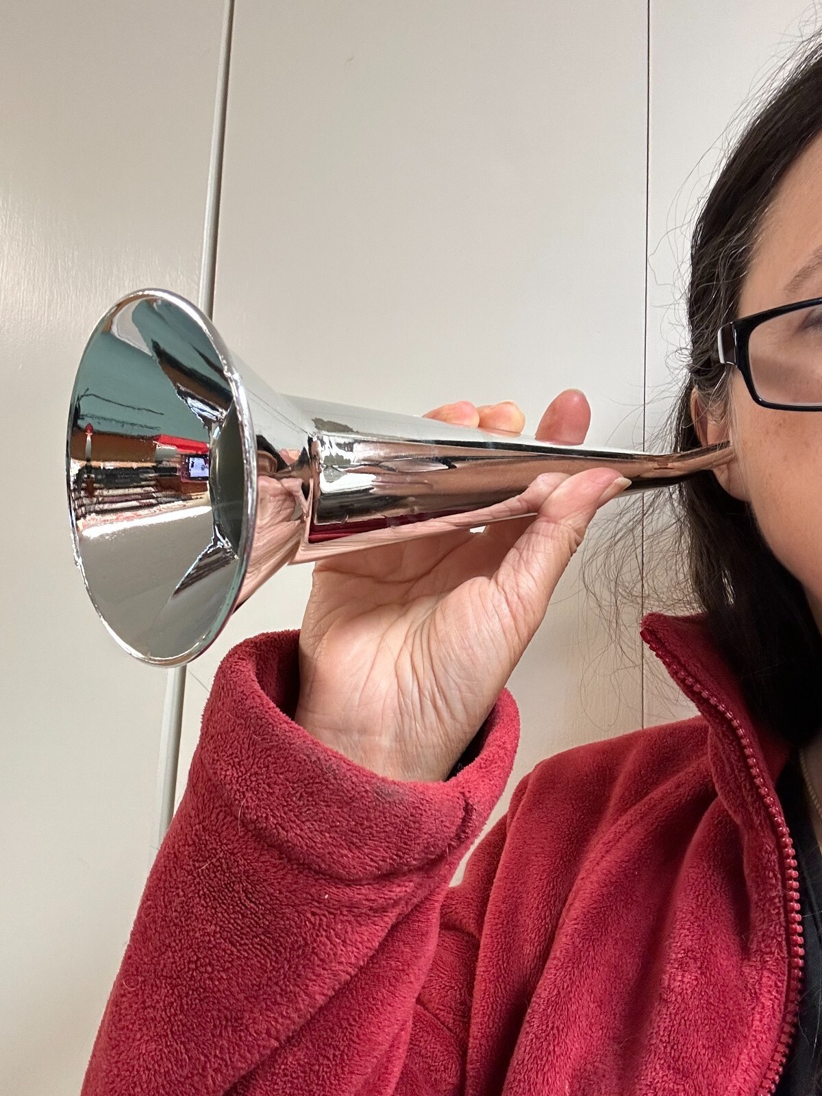 PAIR of REPRODUCTION PLASTIC EAR HORNS BUGLES TRUMPETS HEARING AID - New In Bag 