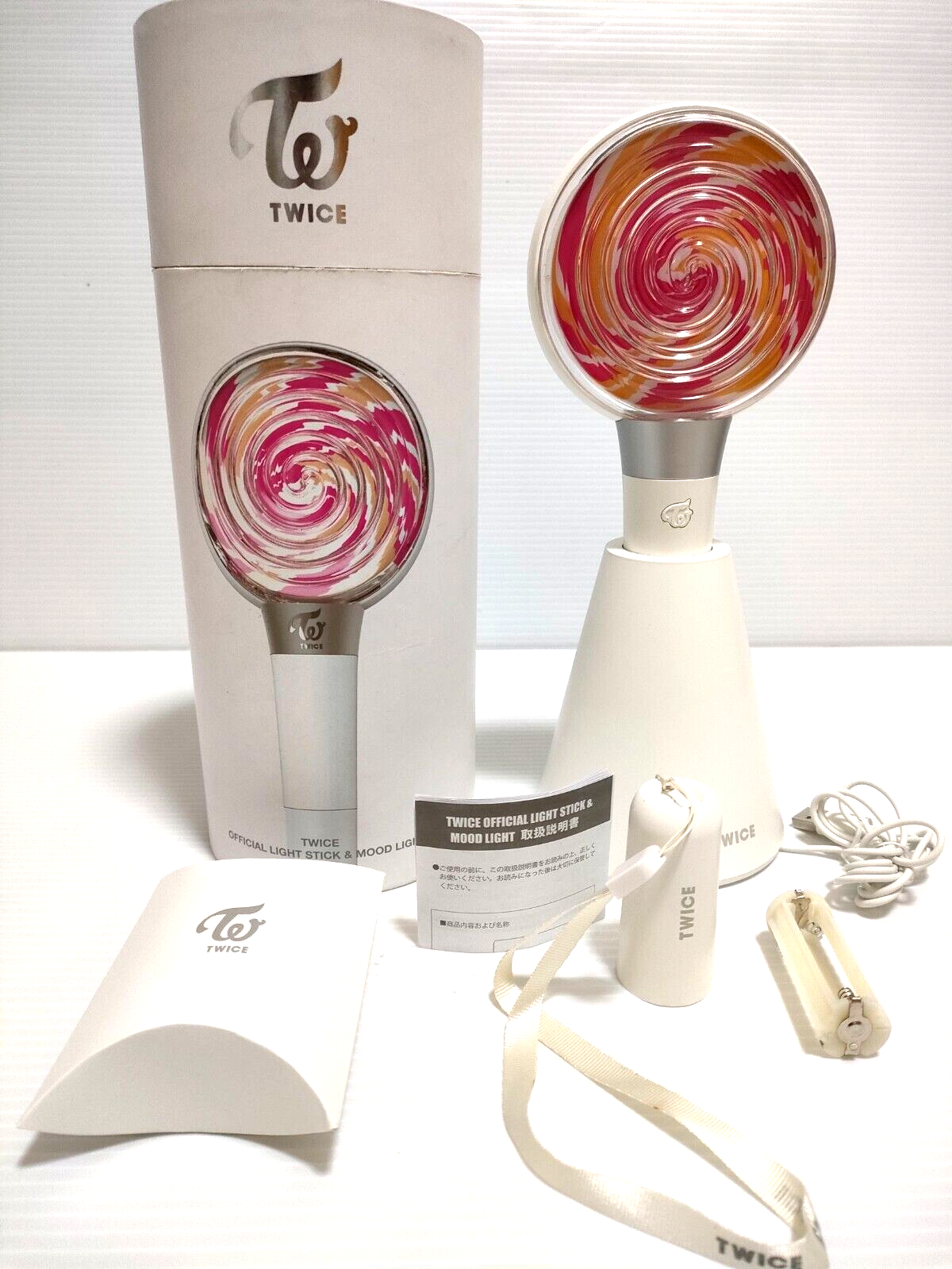TWICE DOME TOUR 2019／CANDY BONGペンライト、 TWICE Official Light Stick Mood Light CANDY BONG Pen Light Dome Tour 2019  Japan