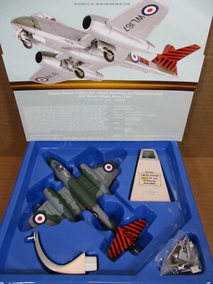 Corgi Gloster Meteor Aircraft F.Mk.8 601 Squadron North Weald Essex DieCast 1:72