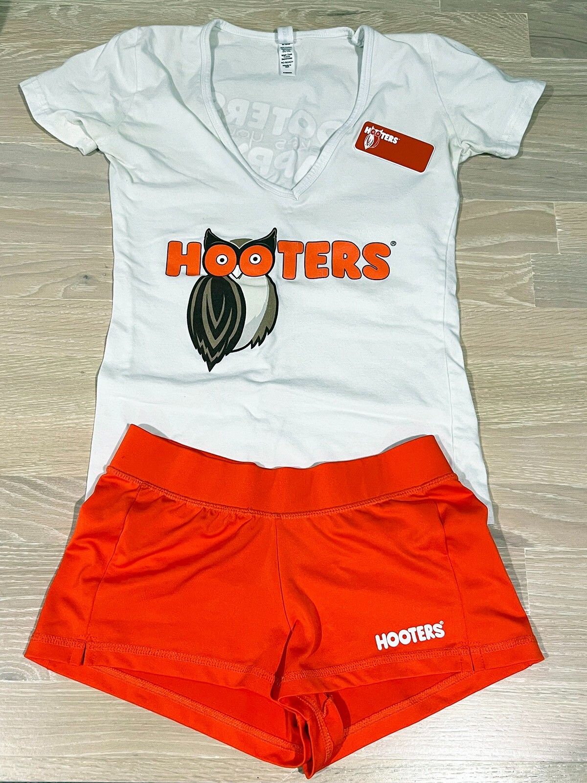 Hooters girl orange　トップスショートパンツ 　ユニフォーム Amazon.com: Ripple Junction Hooters Girl Classic Waitress