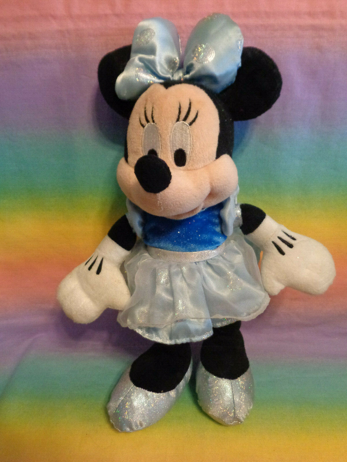 DIMOO WORLD × DISNEY シリーズ ぬいぐるみ　Minnie Amazon.co.jp: POP MART DIMOO WORLD × DISNEY シリーズ