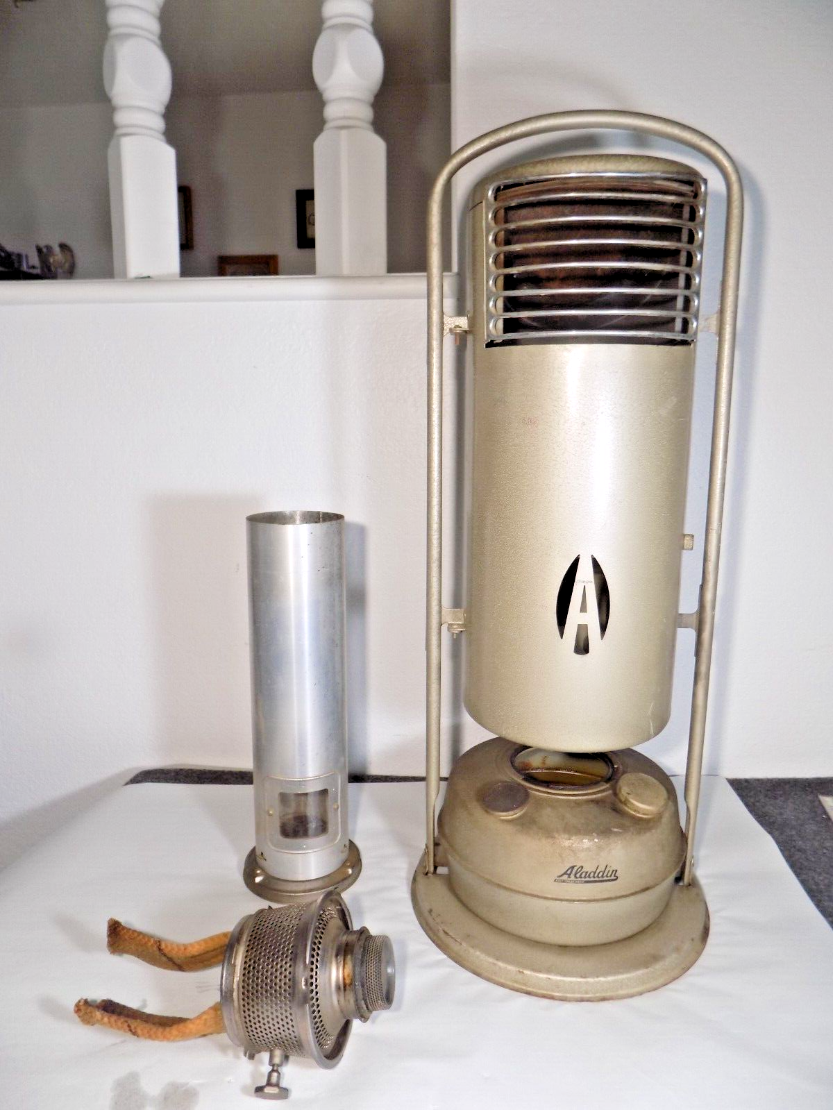 10/24コロナ/CORONA 石油ストーブ SVD-70BSN 煙突式 2022年製 寒冷地