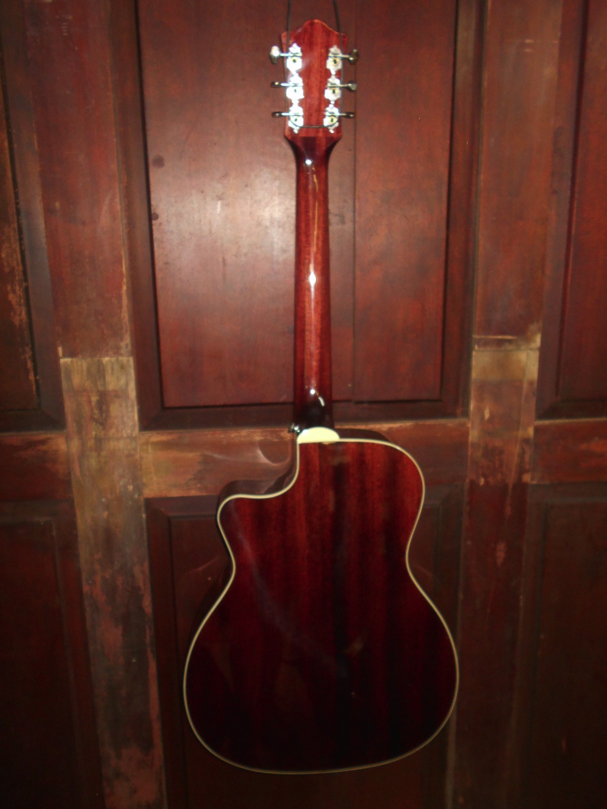 Guild OM-140CE Sunburst Acoustic-Electric Orchestra Guitar w/ Polyfoam Case