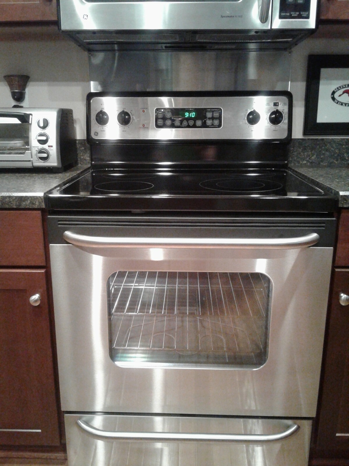 GE  Range Stainless Steel Electric Free-Standing  Single Oven