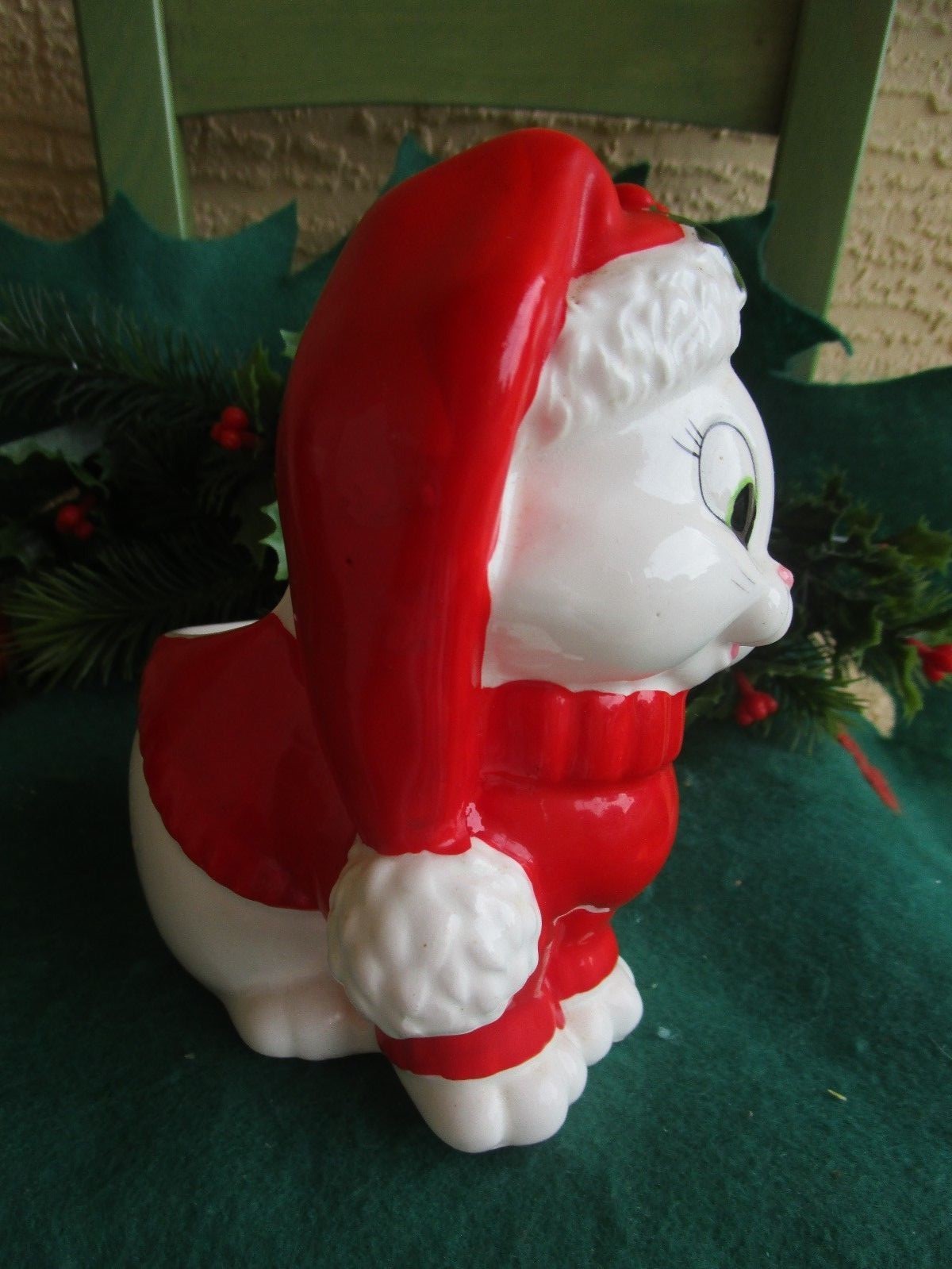 VINTAGE LEFTON WHITE KITTY CAT WITH SANTA CLAUS HAT CERAMIC CHRISTMAS PLANTER