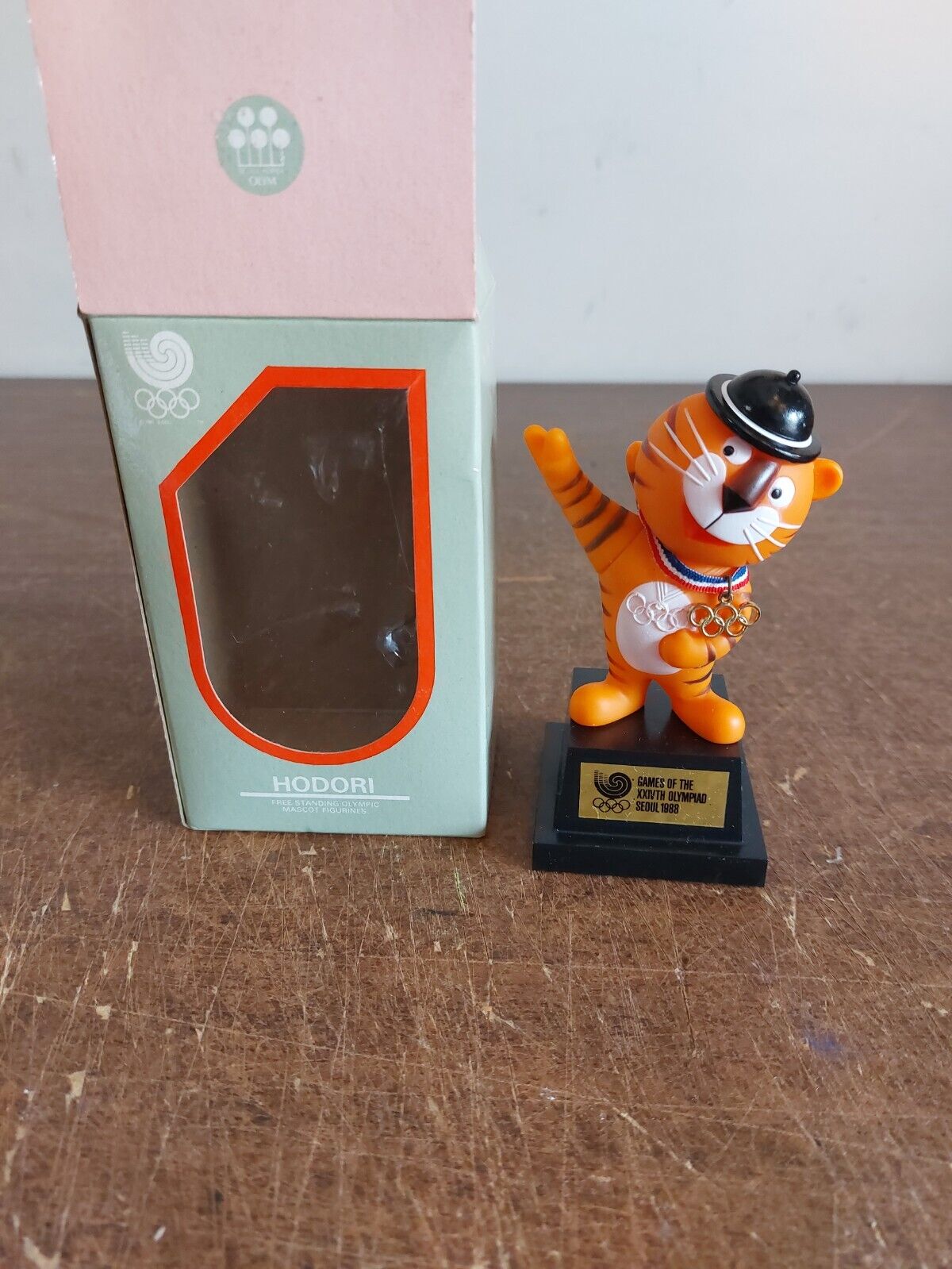 Hodori Tiger 1988 Seoul Korea Olympics Mascot Plastic Figurine in Box Hodori Tiger 1988 Seoul Korea Olympics Mascot Plastic Figurine in Box
