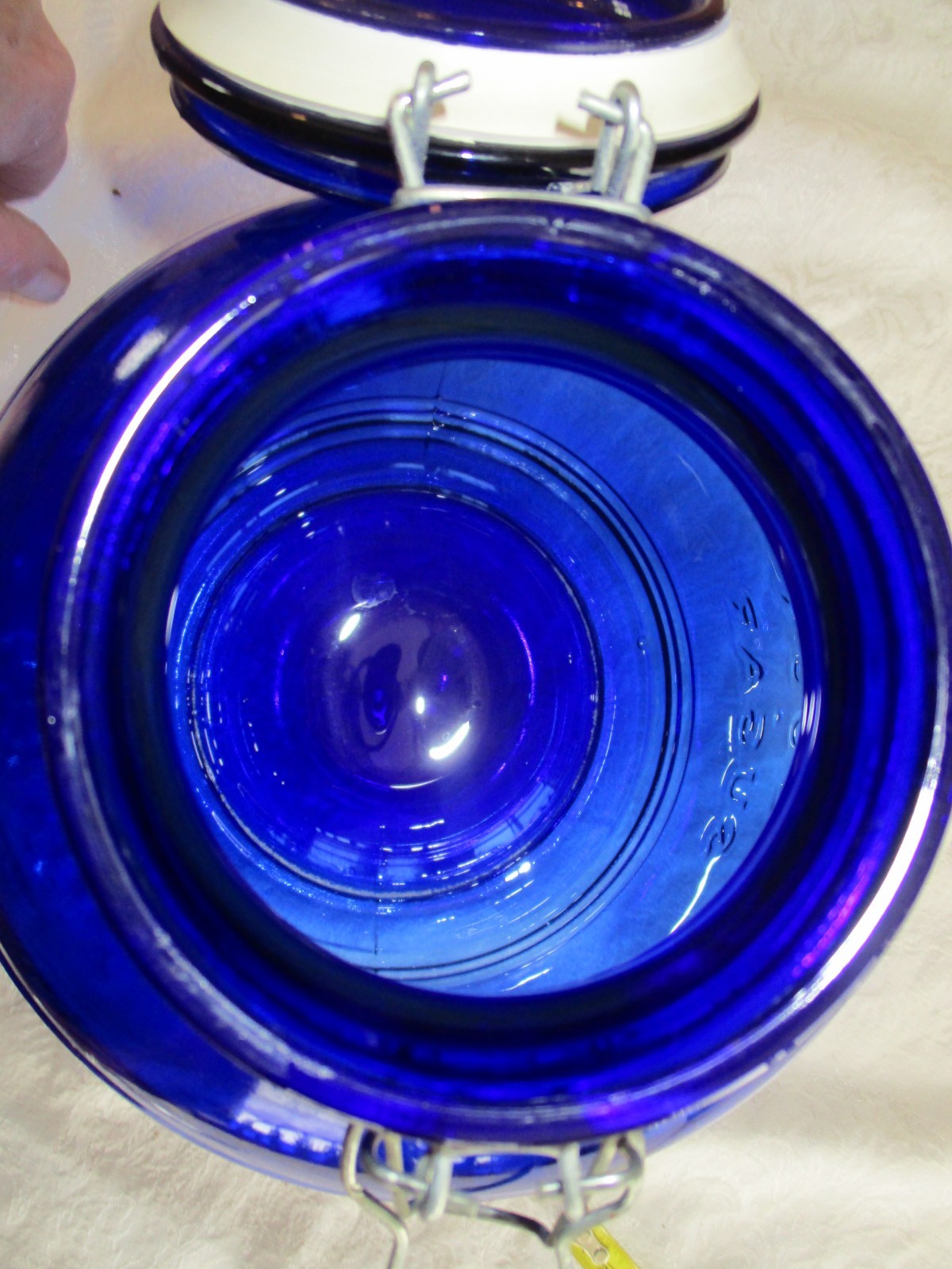 Vintage Cracker Barrel Style 3 Quarts Cobalt Blue Glass Cookie Jar Wire Bail