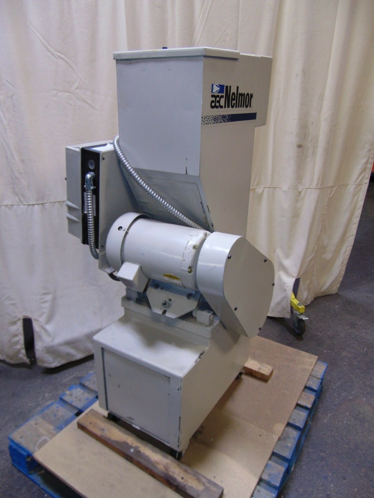 10 x 8 Industrial 5 HP AEC Nelmor Plastic Granulator Grinder 3 Phase