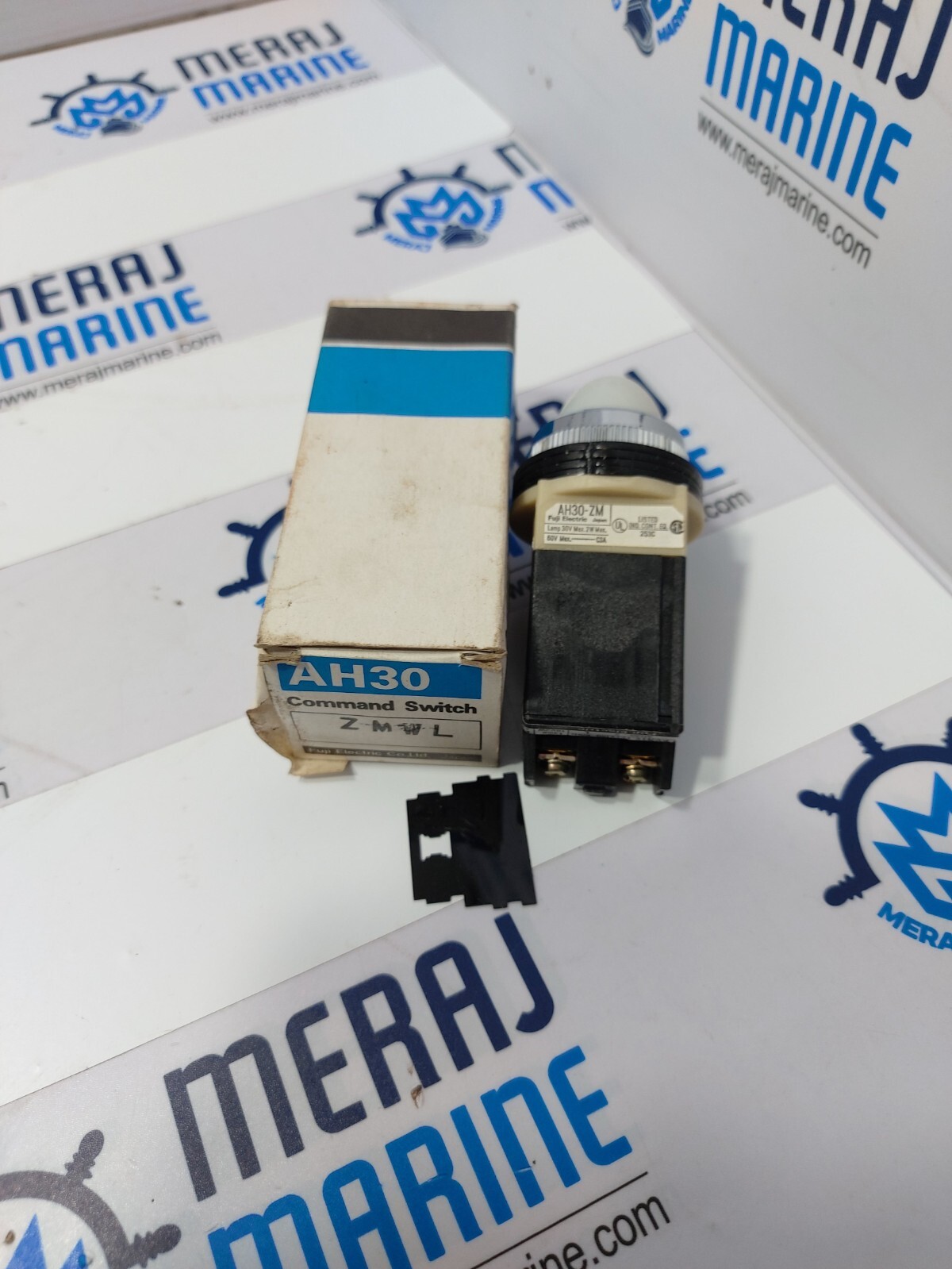 Fuji Electric AH30-ZM Command Switch AH30 ZMWL Lamp 30V Max Fuji Electric AH30-ZM Command Switch AH30 ZMWL Lamp 30V Max