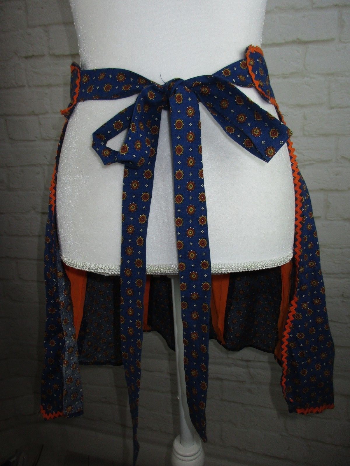 Vintage Handmade Kitchen Skirt Apron Orange and Navy Fall Rick Rack Tie Waist