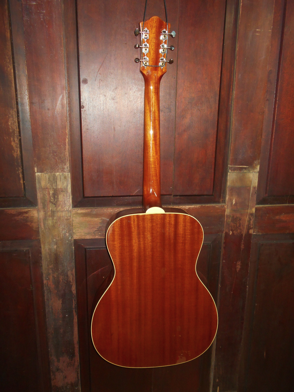 Guild OM-140 Acoustic Orchestra Steel String Guitar w/ Polyfoam Case