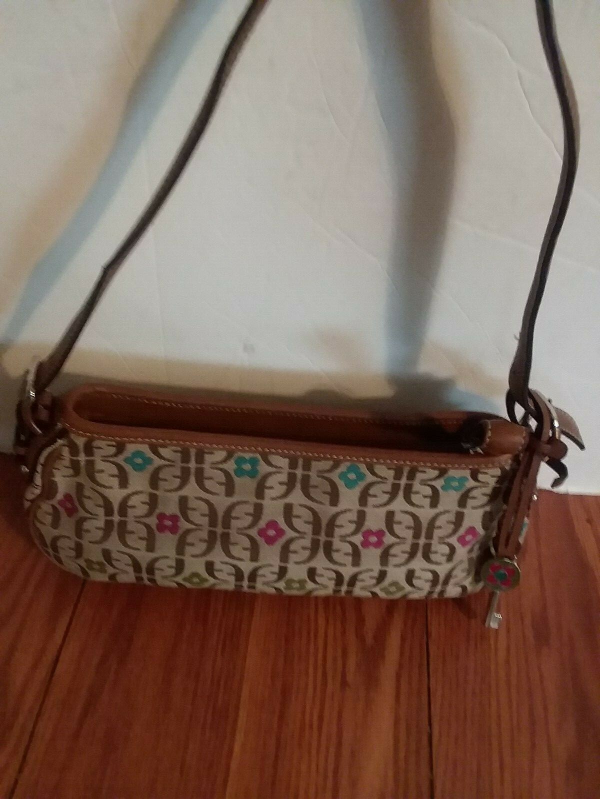 Fossil Woman Hand bag Brown Leather with Key Holder cross body strap