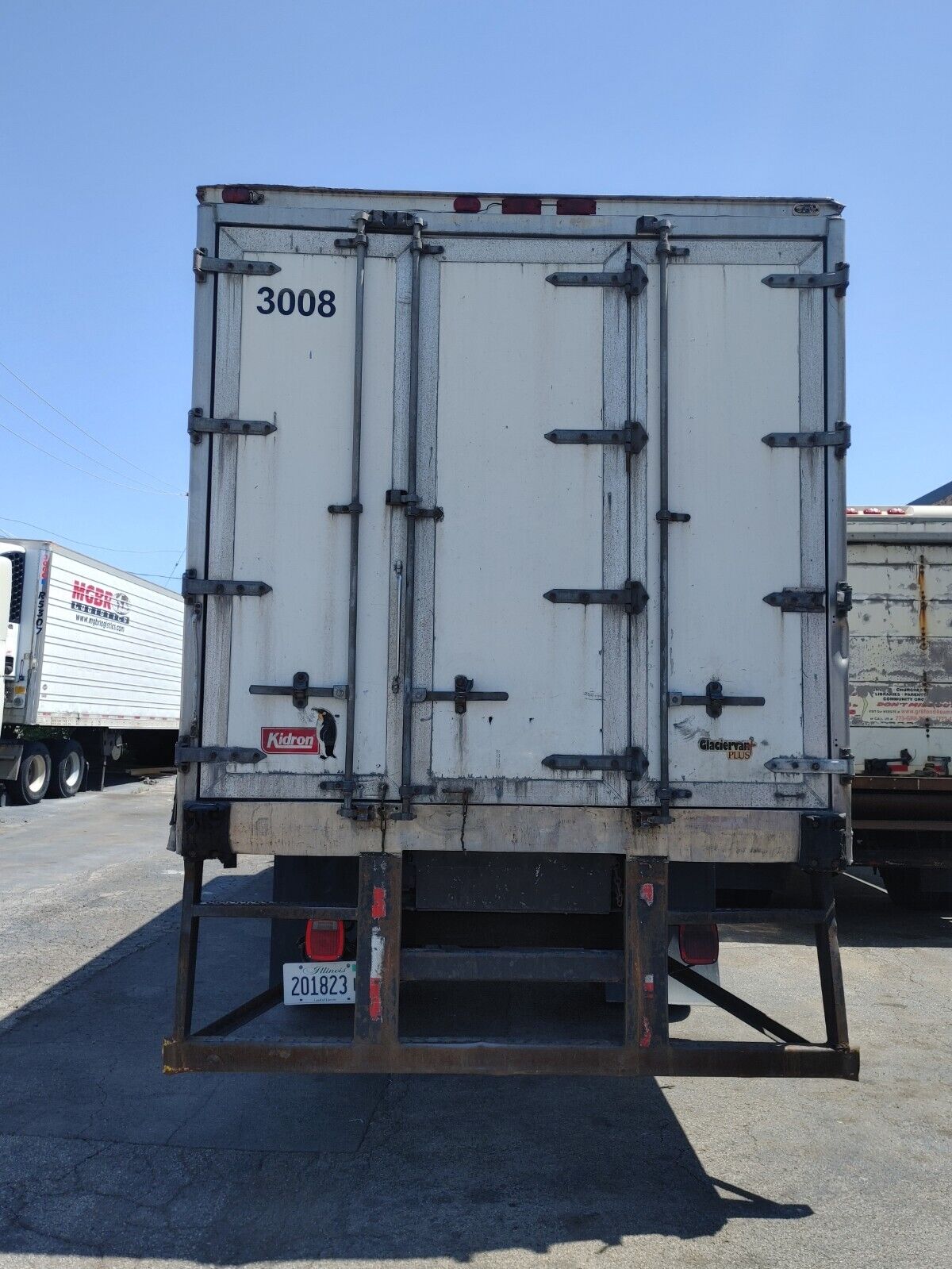 Owner Freightliner M2 106 Box Truck - Refrigerated body