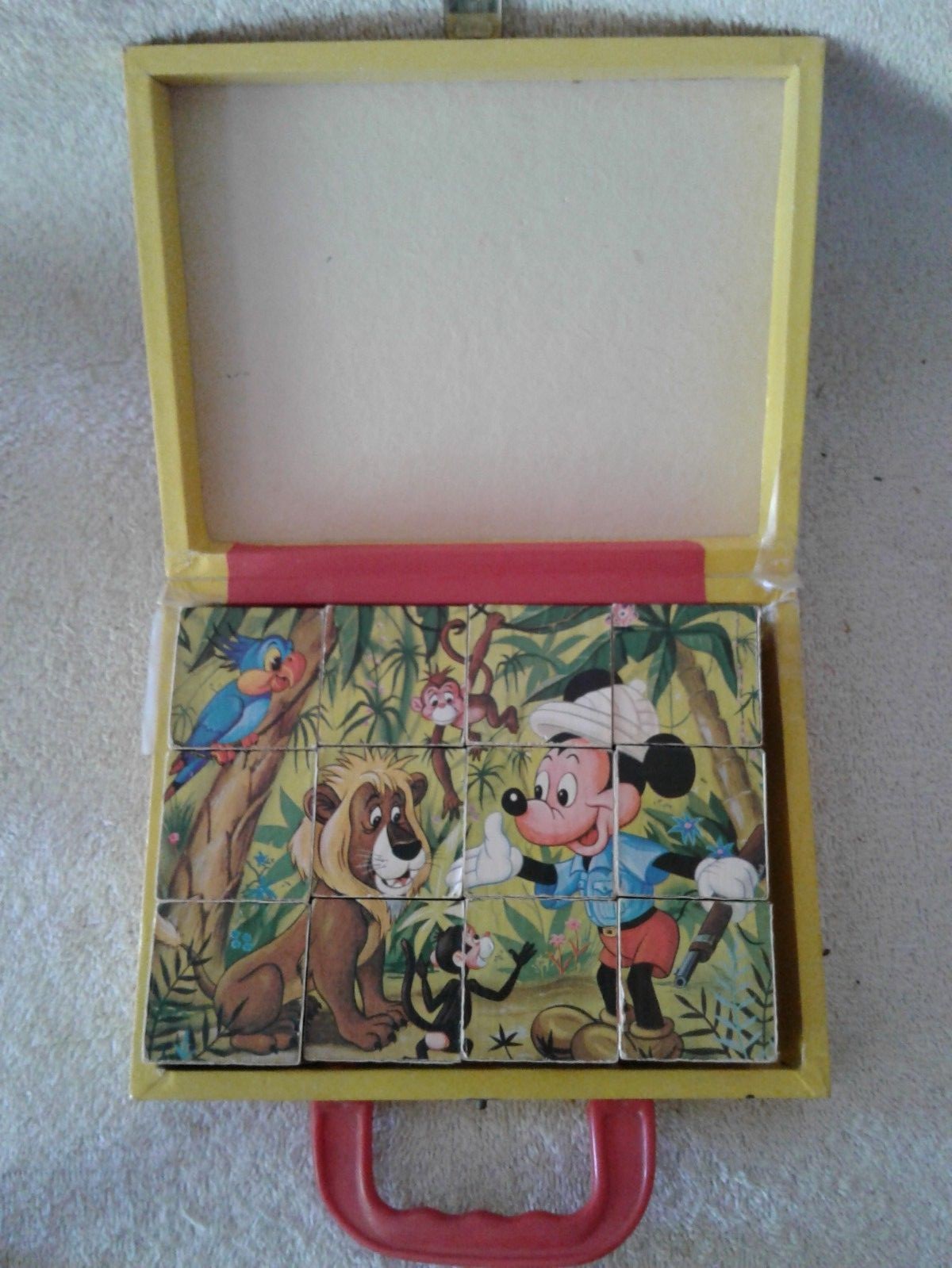 4 Walt Disney Memorabilia 2 Bobble heads 1 puzzle 212 Cards Family Portraits