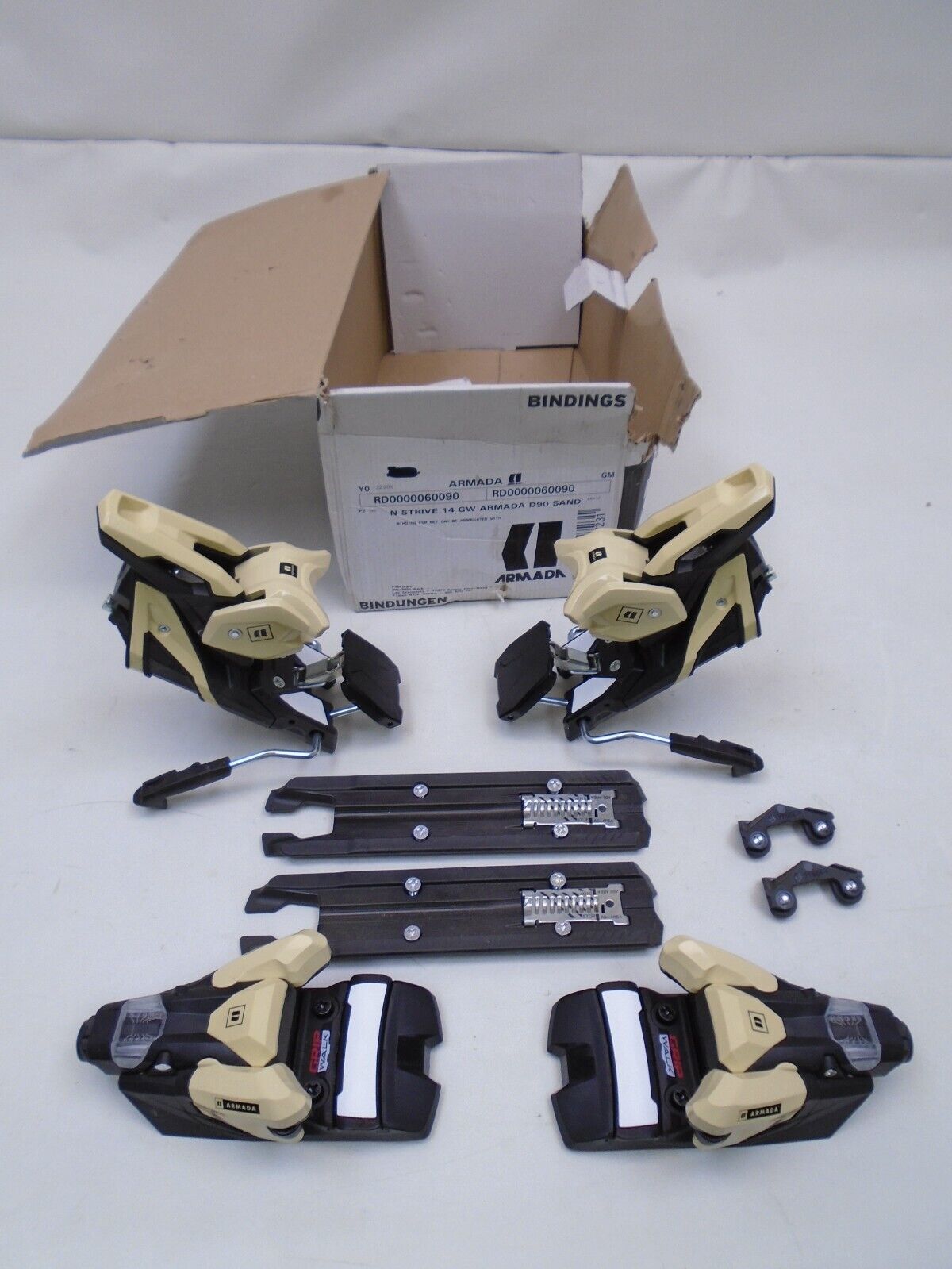 ARMADA RD0000060090 N STRIVE 14 GW D90 SAND SKI BINDINGS | eBay ARMADA RD0000060090 N STRIVE 14 GW D90 SAND SKI BINDINGS | eBay