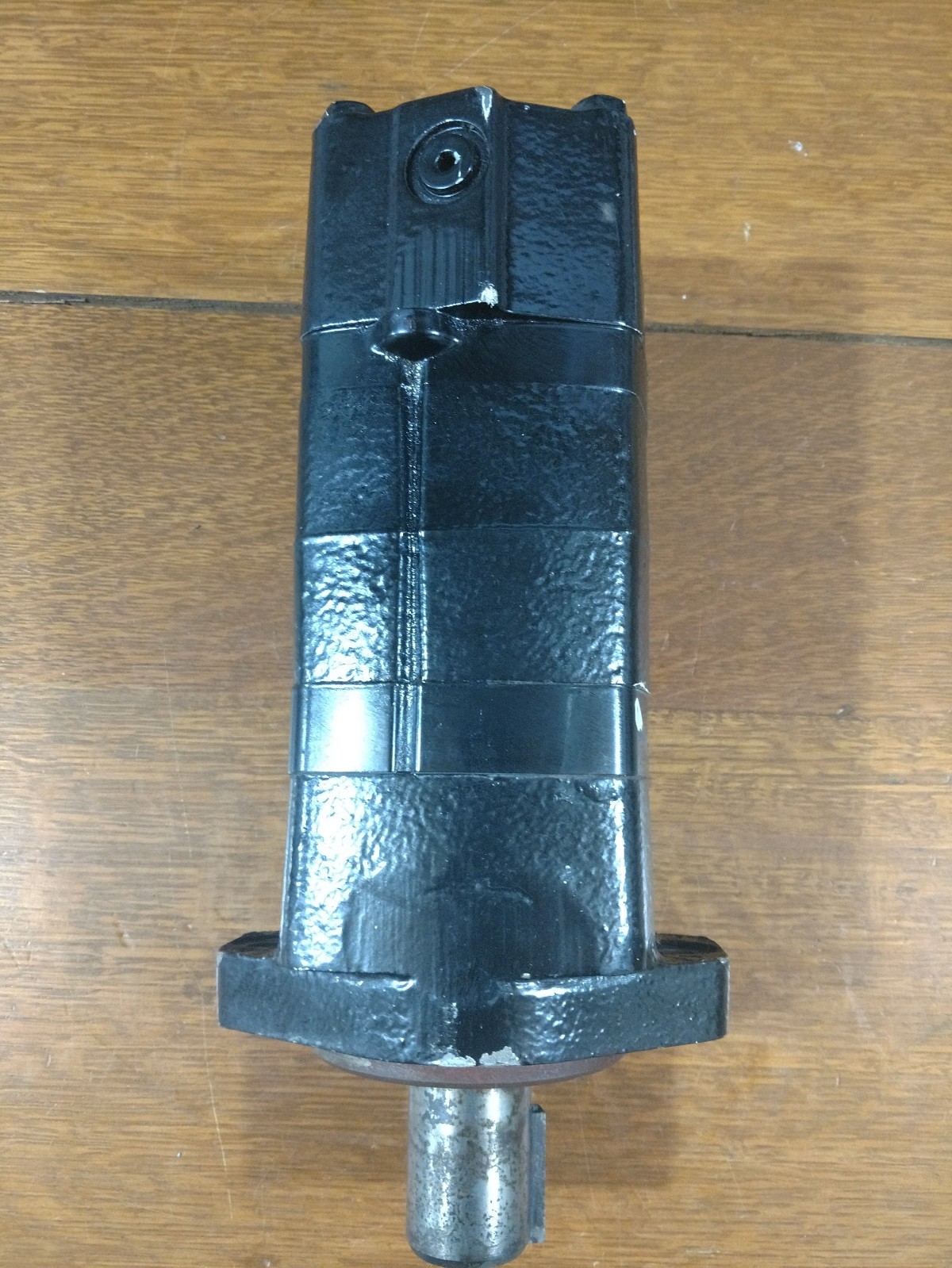 Eaton Char-Lynn 2000 Series Motor -  104-1228-006 Used 104-1228 24.03 in3/rev