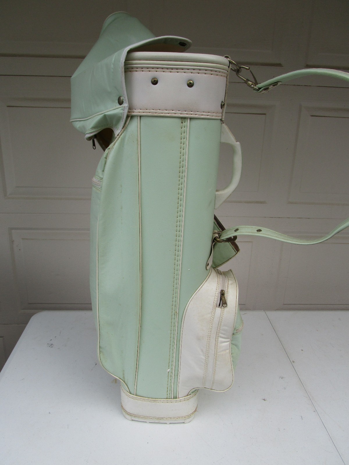 VTG Daiwa Golf Company Womens Golf Cart Bag Rain Hood & Matching 3 Wood Covers