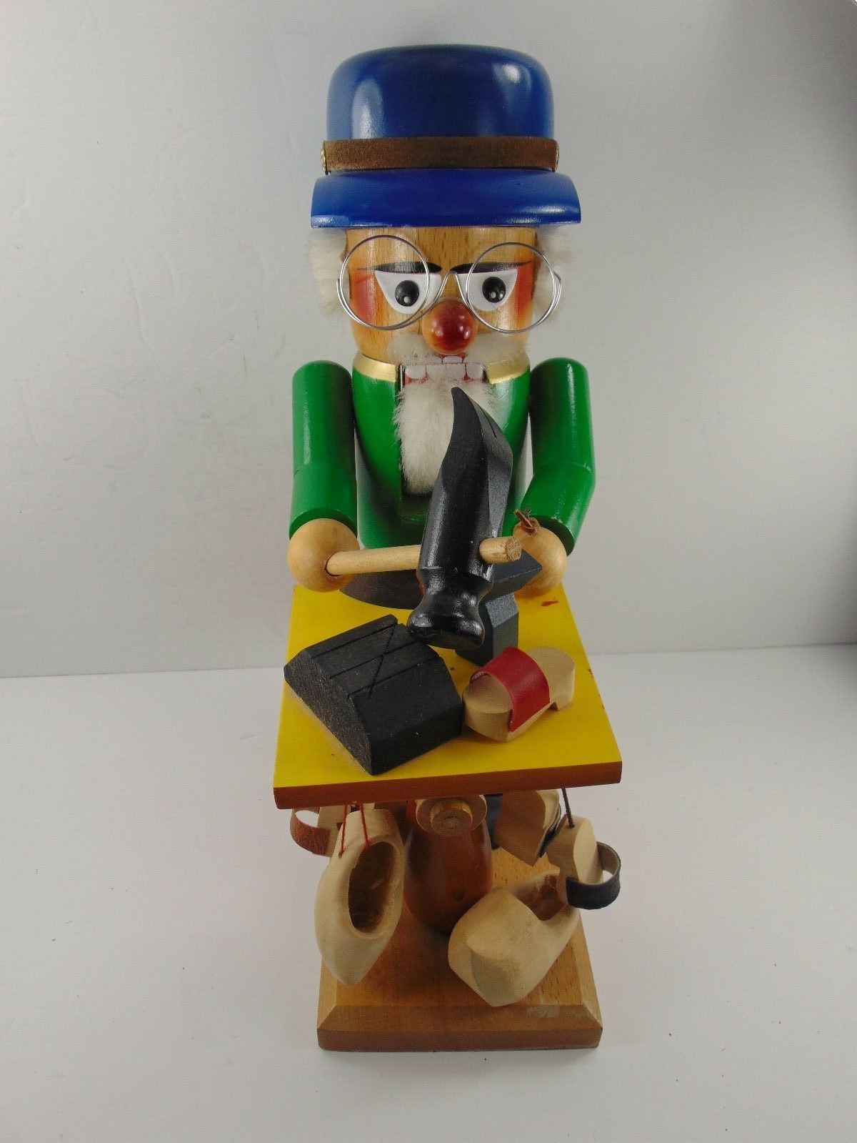 VINTAGE Original Steinbach Volkskunst From West Germany Shoe Cobbler NUTCRAKER