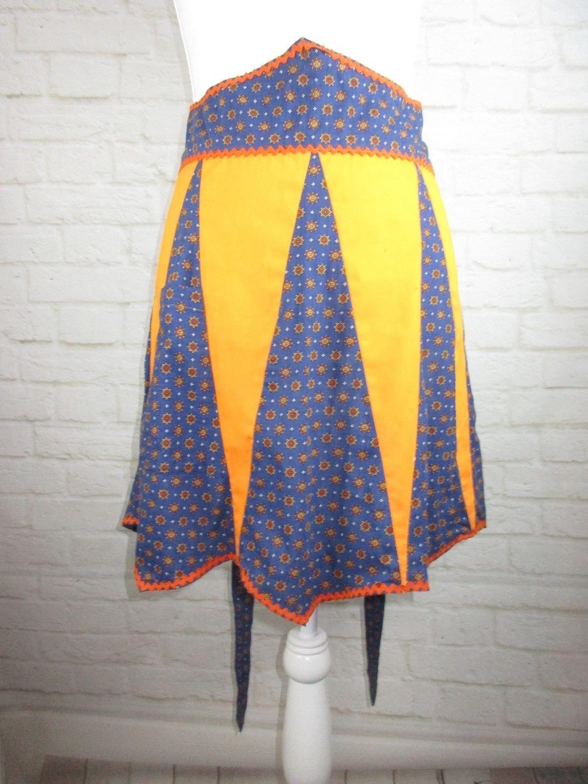 Vintage Handmade Kitchen Skirt Apron Orange and Navy Fall Rick Rack Tie Waist