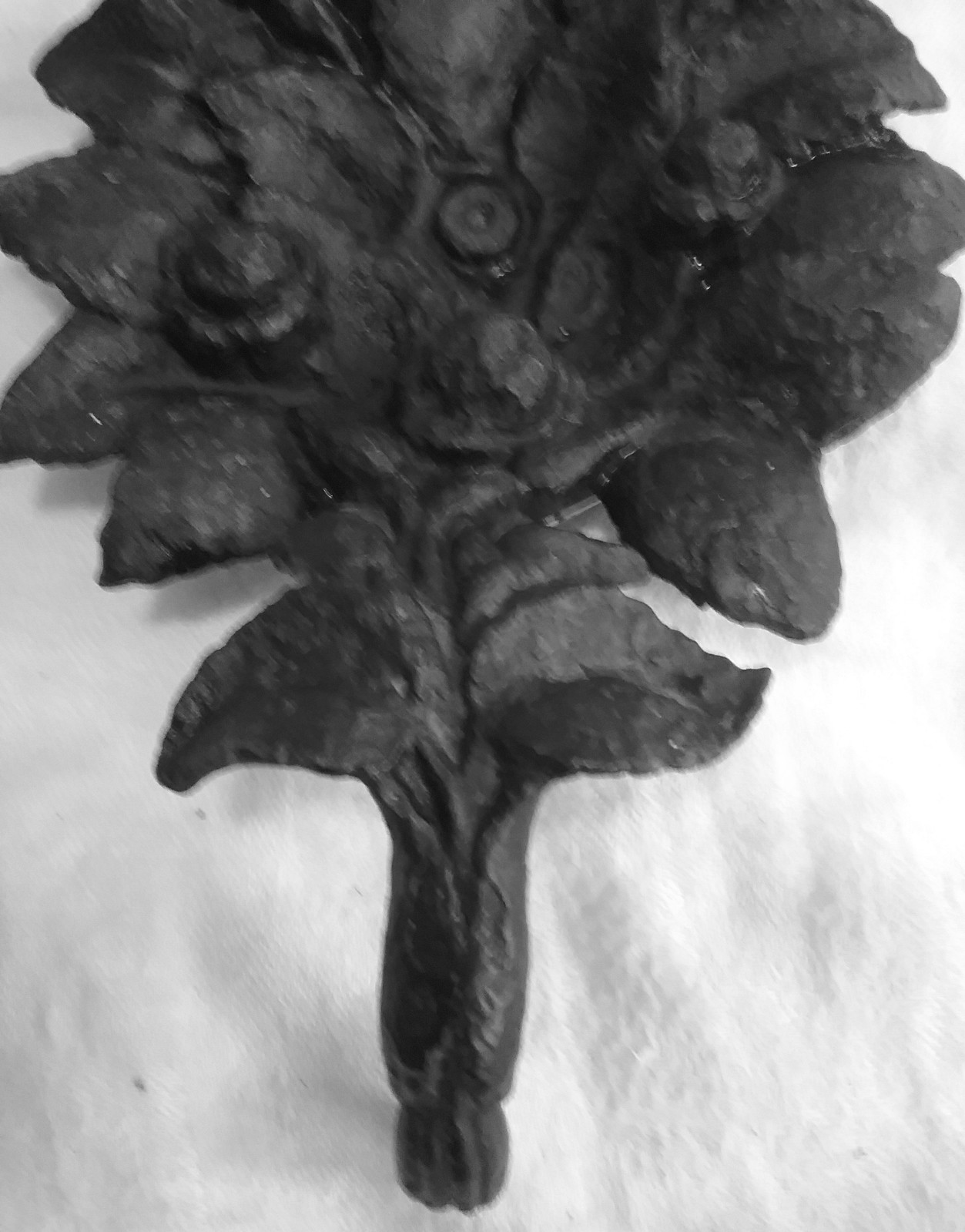 ANTIQUE CAST IRON ARCHITECTURAL TREE PICTURE EMBELLISHMENT-SOFT UNIFORM PATINA