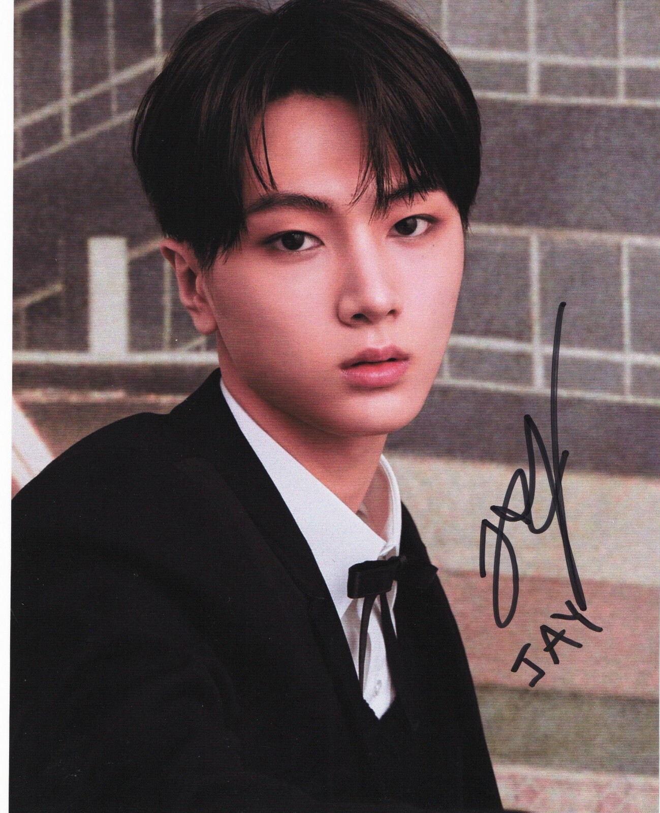 Character card Jay (ENHYPEN) with handwritten signature card
