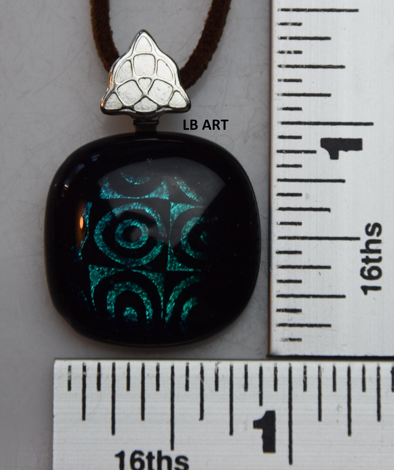 New Sealed 25 pack  Medium AANRAKU Silver Plated Celtic Double Pendant Bails