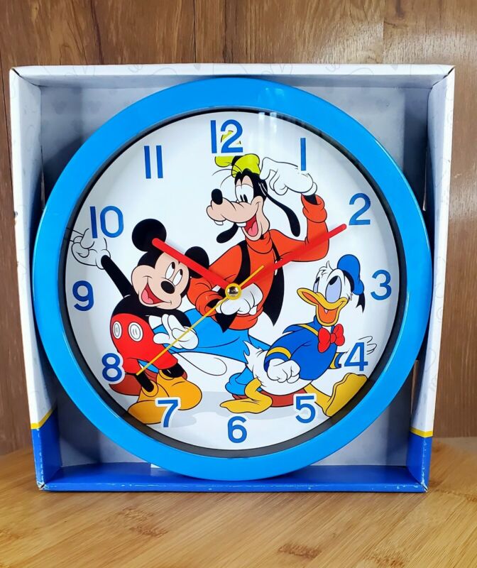 Disney Mickey Goofy and Donald Wall Clock New Battery operated