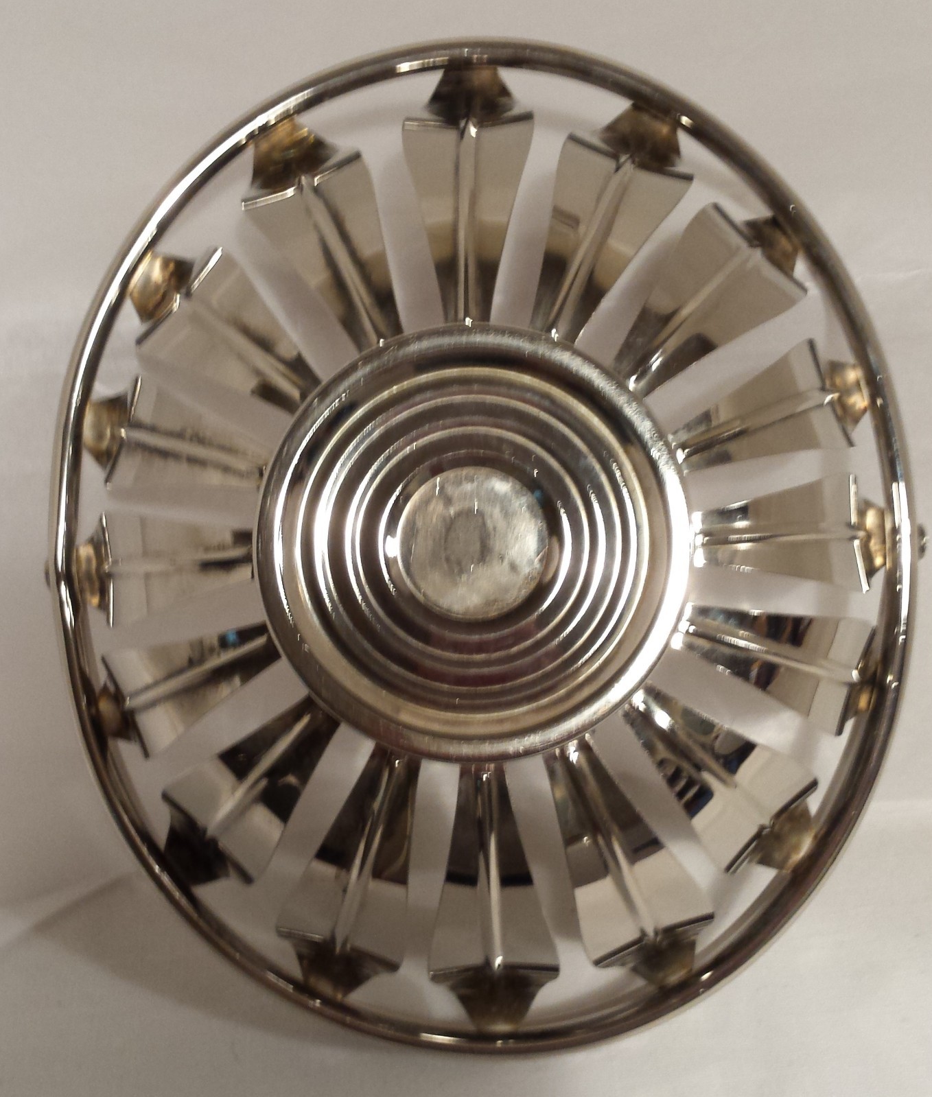 SILVER PLATE BREAD BASKET or BRIDES BOUQUET BASKET W/ HANDLE  PETAL LEAF DESIGN