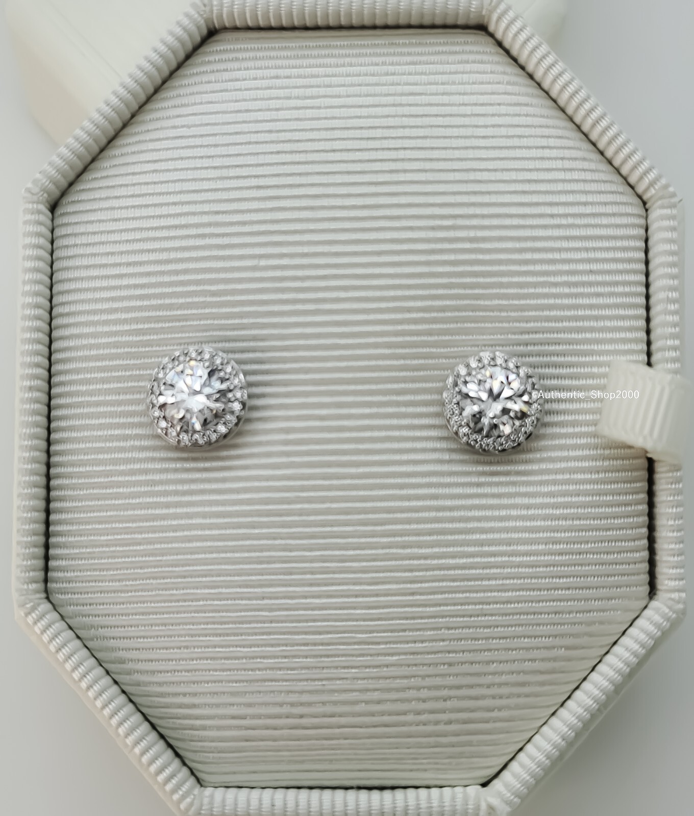 SWAROVSKI スワロフスキー スタッドピアス 5636269 Constella スタッドピアス, ラウンドカット, パヴェ, ホワイト