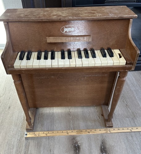 ヴィンテージ　MAR JAY ミニグランドピアノ　ピンク 1950's – 1960's Mar Jay Mini Grand Piano - Day Trip Treasures
