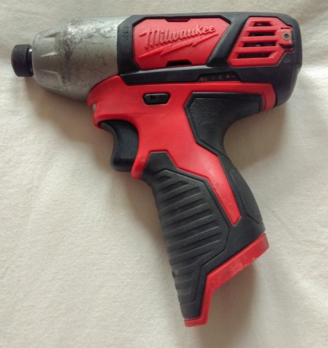 Milwaukee 2462-20 M12 12v 1/4