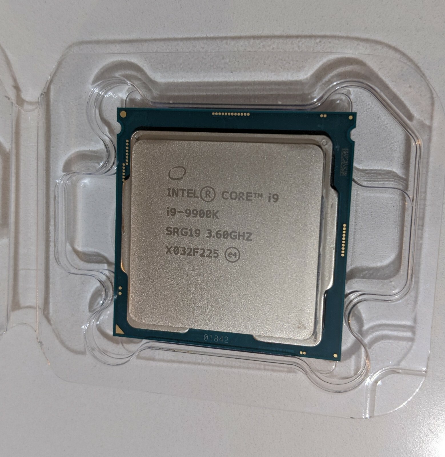 Intel xeon 8 ядер 16 потоков. Intel(r) pentium(r) gold g5400. процессор 8 ядер. зеон 8 ядер 16 потоков. 8 ядер 16 потоков 2.5ггерц процессор.