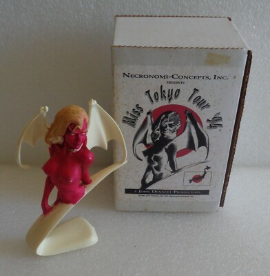 1994 NECRONOMI CONCEPTS MISS TOKYO TOUR VAMPIRE GIRL RESIN