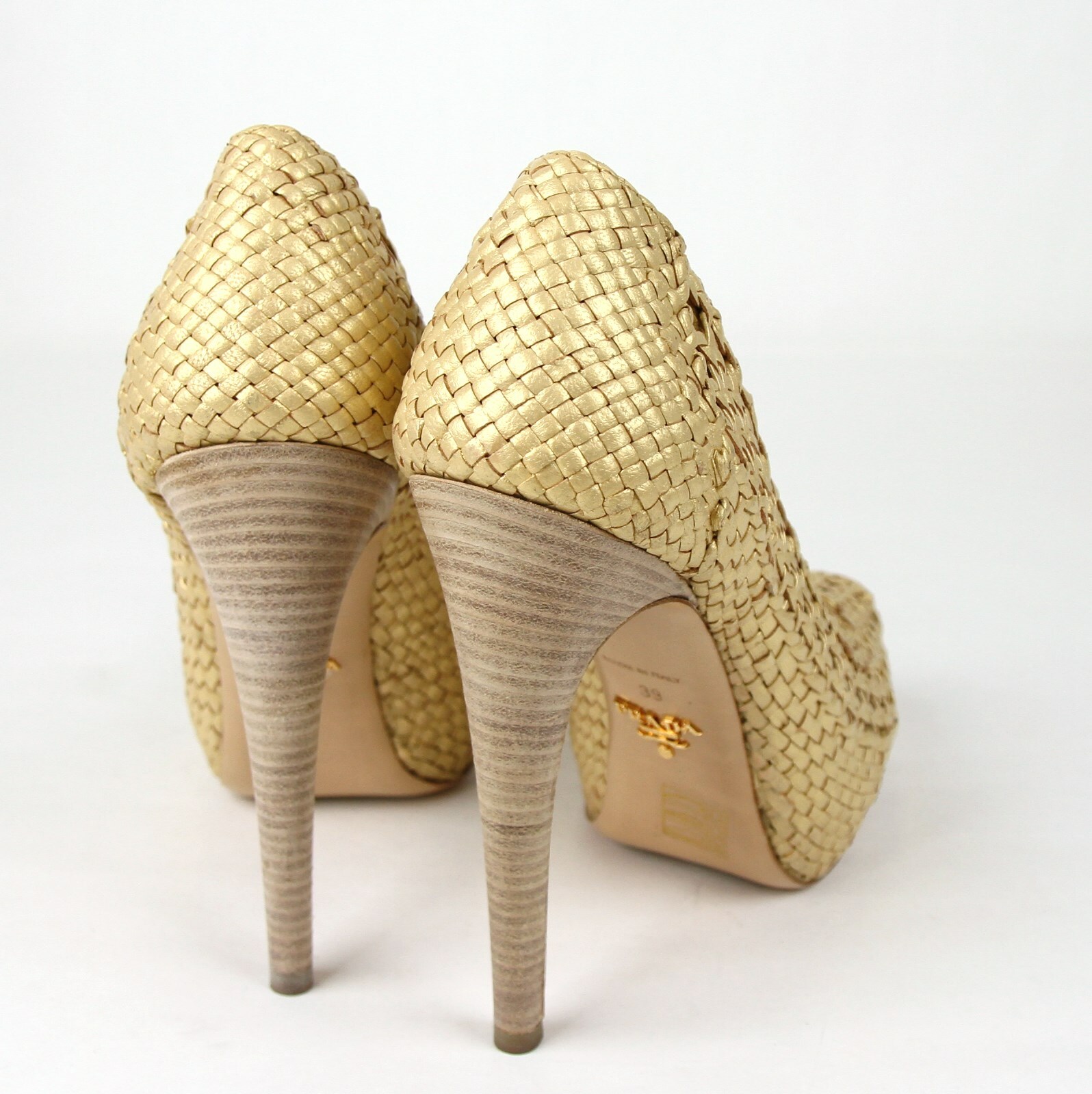 Pre-owned Prada Women's Gold Metallic Leather Woven Platform Pump Heel 1ip064