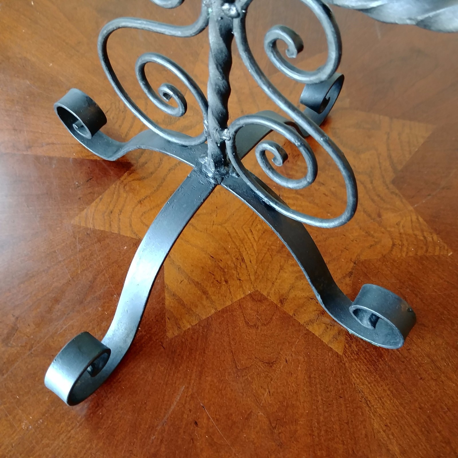 VINTAGE BLACK WROUGHT IRON 3 TIER CANDELABRA TAPER CANDLE HOLDER / STICK