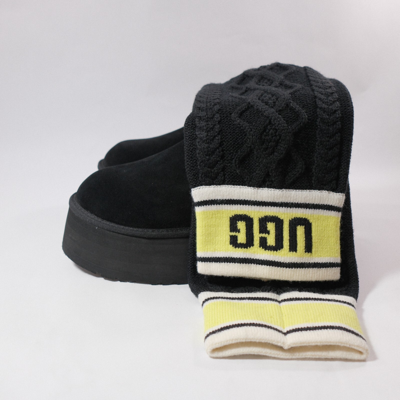 ☆関税込☆UGG★UGG W Classic Sweater Letter★Chestnut★ 26214028_56014278_600.jpg