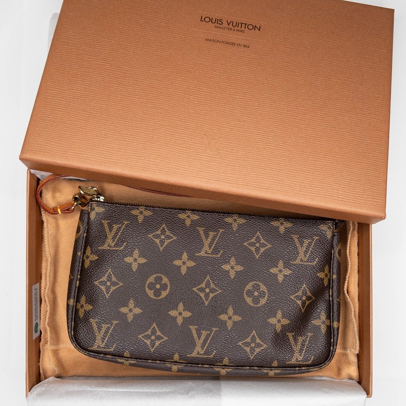 VTG 1999 Louis Vuitton Monogram Canvas Pochette Accessoires