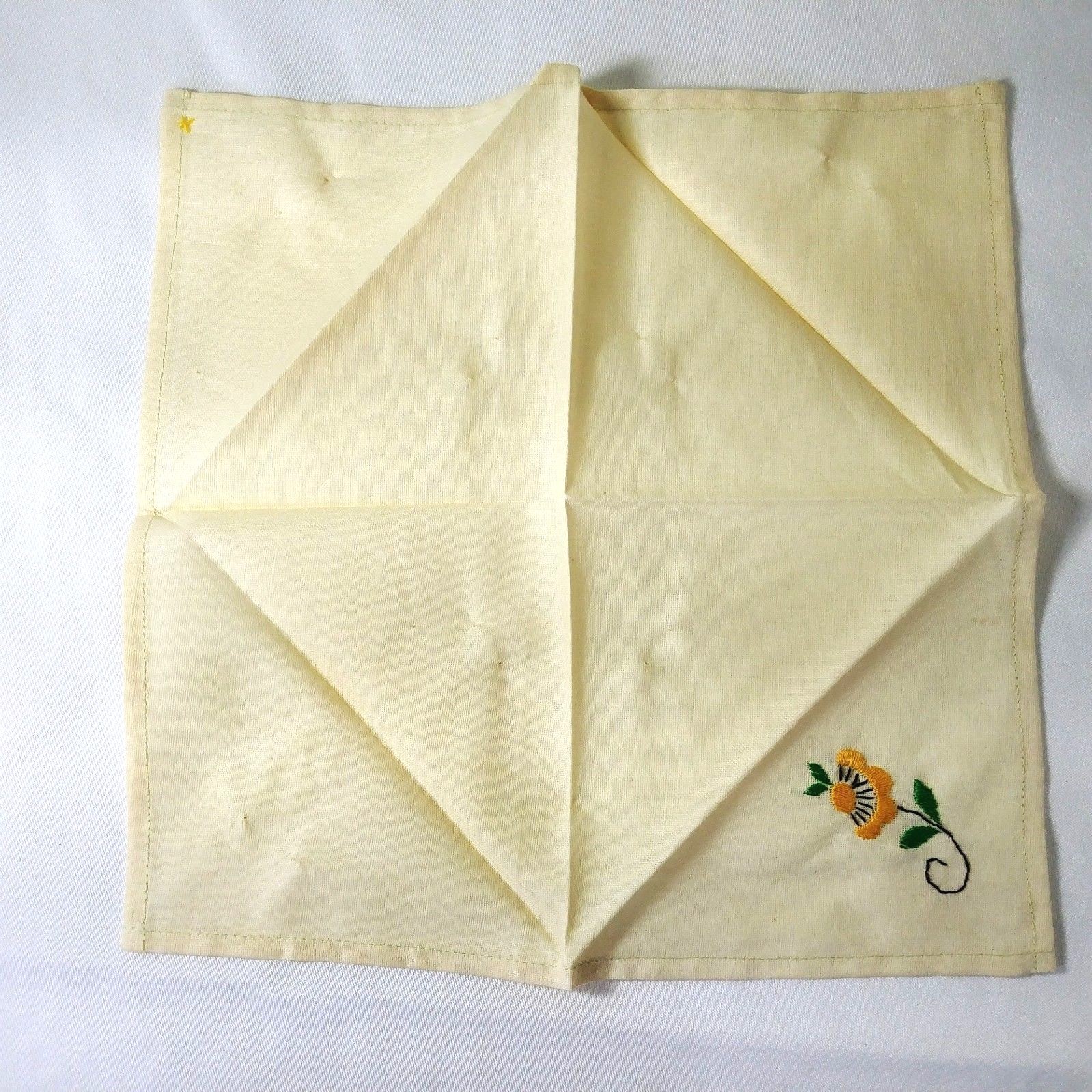 Table Cloth Napkins Embroidered NEW Vintage Cream Floral Vintage