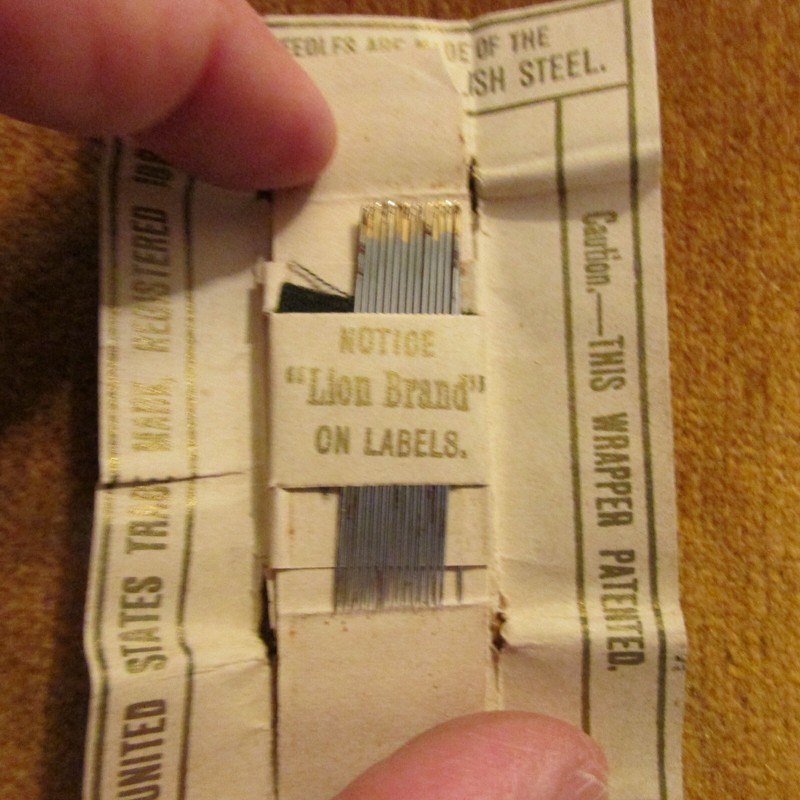 Vintage W Crowley Sons Lion Brand Gold Eyed Sharps 7 made in England 14 Needles