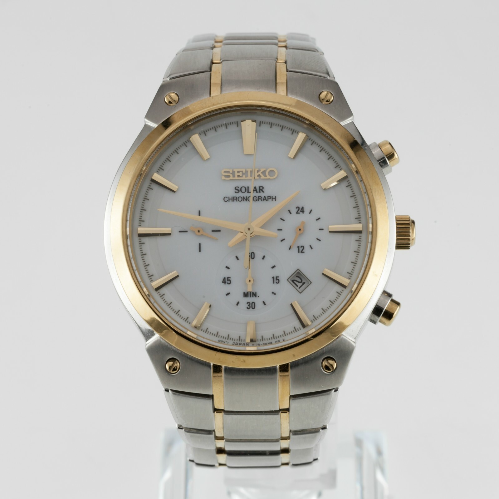 Seiko Solar Chronograph Men's SS Two-Tone Watch V175-0CX0 | eBay Seiko Solar Chronograph Men's SS Two-Tone Watch V175-0CX0 | eBay