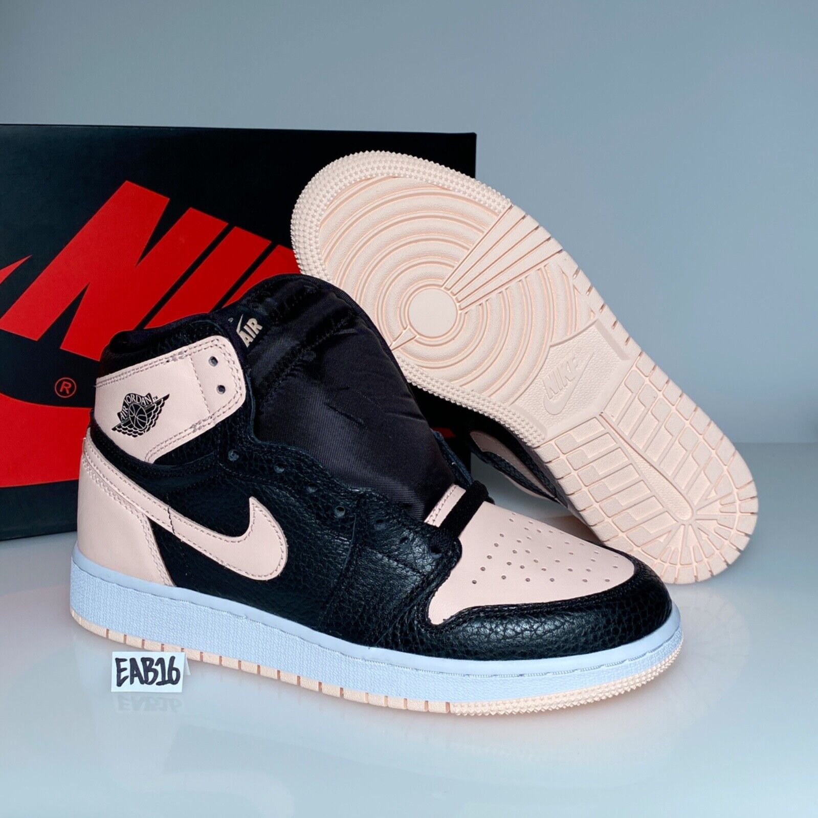 Nike Air Jordan Retro 1 OG Crimson Tint Black Hyper Pink GS Nike Air Jordan Retro 1 OG Crimson Tint Black Hyper Pink GS