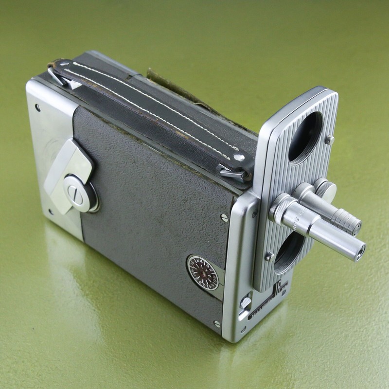 BELL HOWELL 16 MAGAZINE 200 film cine camera only body, 16 mm