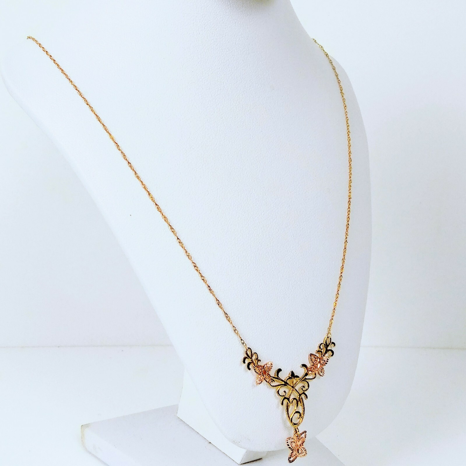 BLACK HILLS GOLD NECKLACE 10K GOLD V SHAPE FLOWER DESIGN