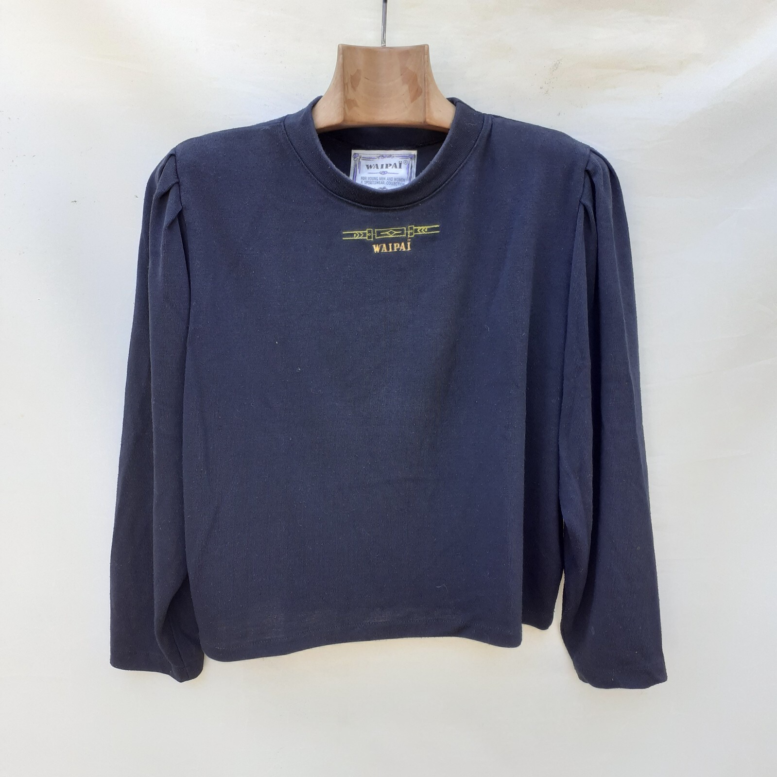 Vintage Waipai Cropped T shirt Women's Medium Black Puffball