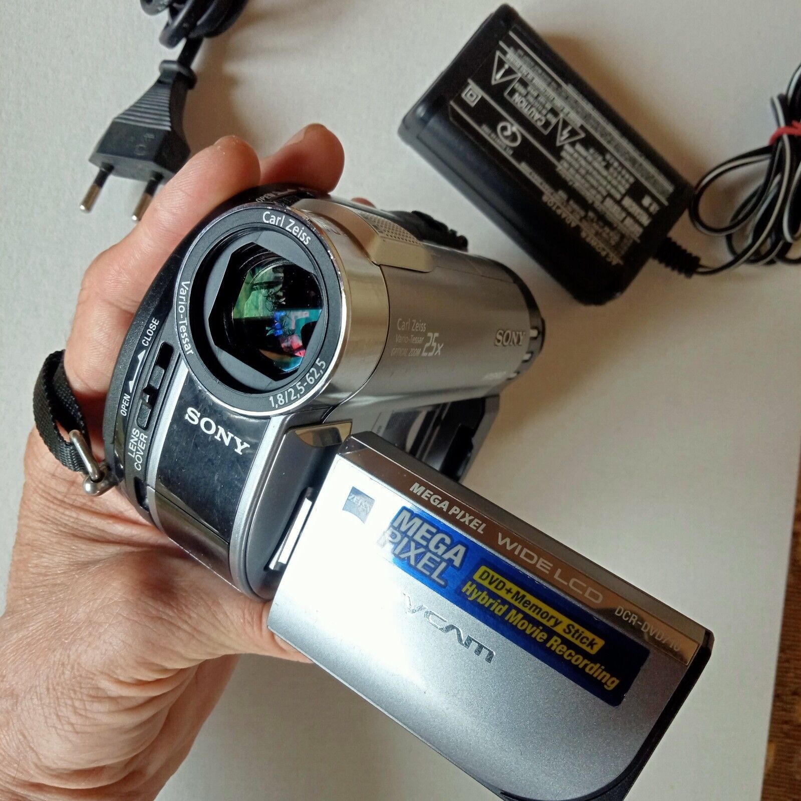 Sony DCR-DVD710 DVD, Flash Media Camcorder-Silver, charging Sony DCR-DVD710 DVD, Flash Media Camcorder-Silver, charging