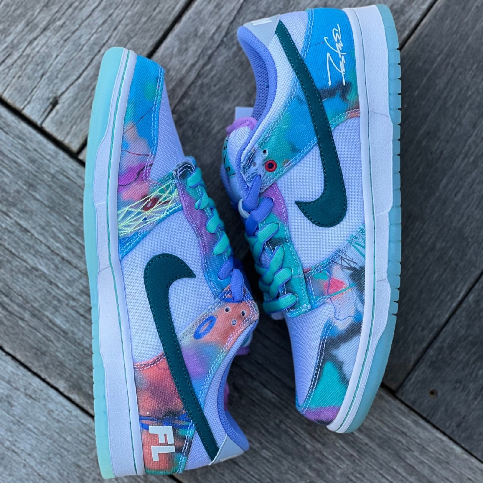 靴 Futura SB Dunk Low White and Geode Teal Nike SB Dunk Low x Futura Laboratories 'White and Geode Teal