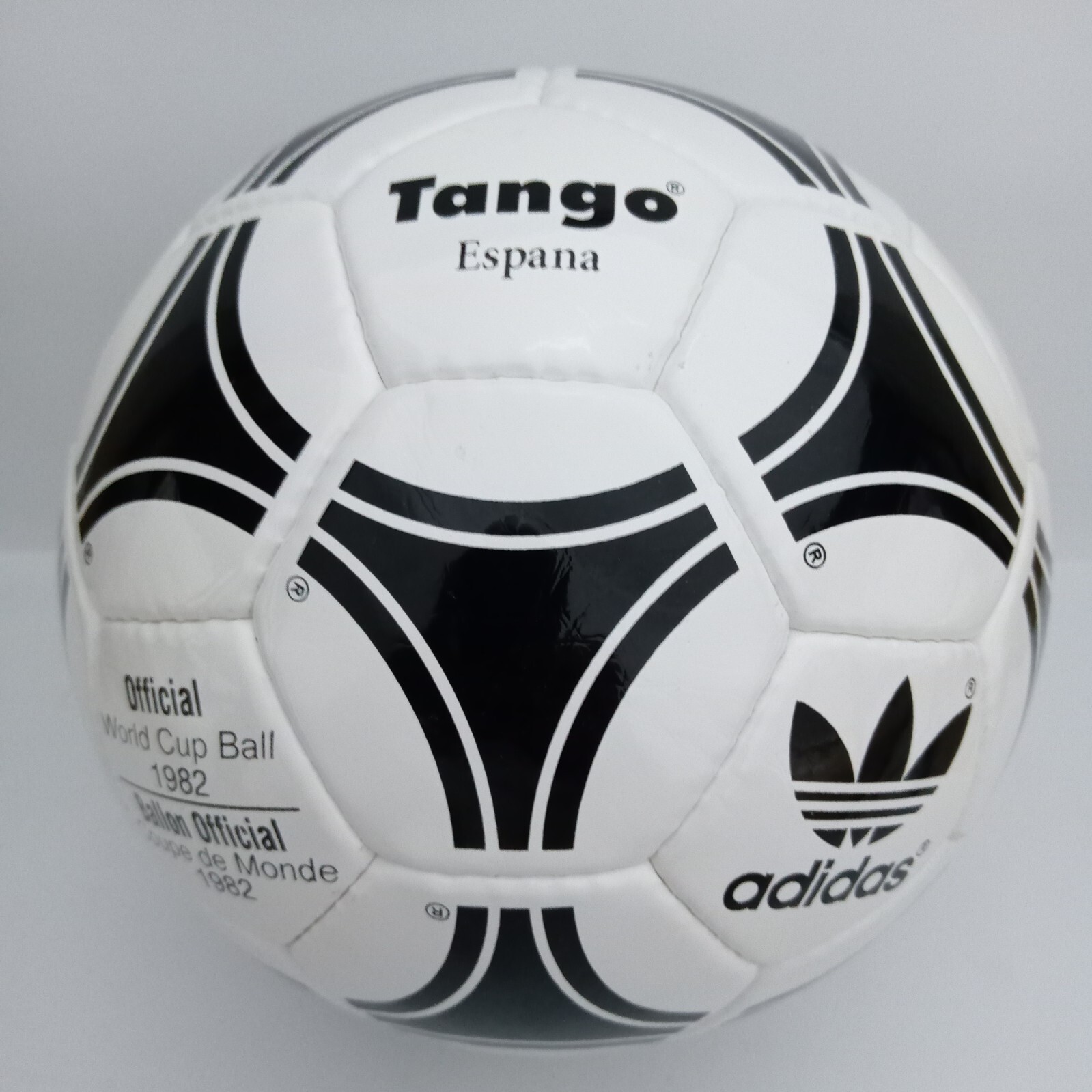 España　入手困難!レア　FIFA ピンバッジ CWC25】FCWC25-PN-0001【国内未発売】クラブワールドカップ FIFA