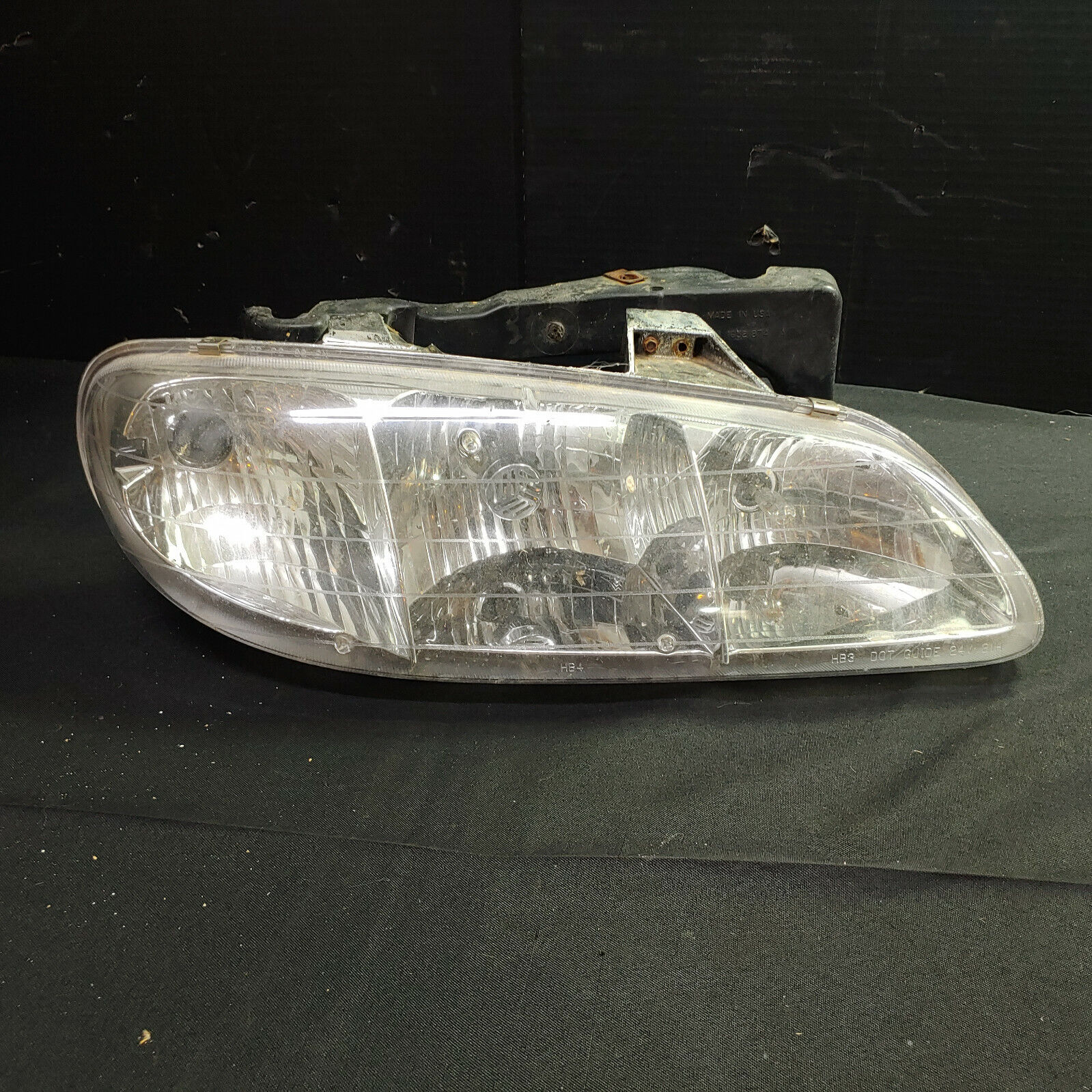 1996-98 Grand Am Right Passenger Side Headlight and Mounting B...